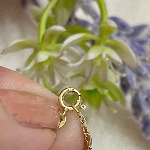 Pure 18K Inspired LV Necklace ⛓⭐️💛♥️ - Picture 9 of 11